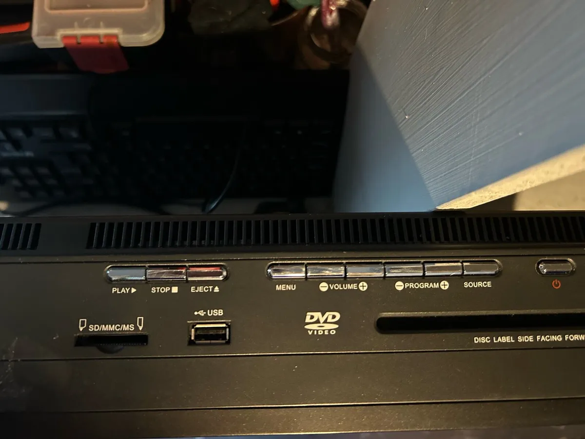 Mirai TV model DTL-719s300 and Dell - Image 2