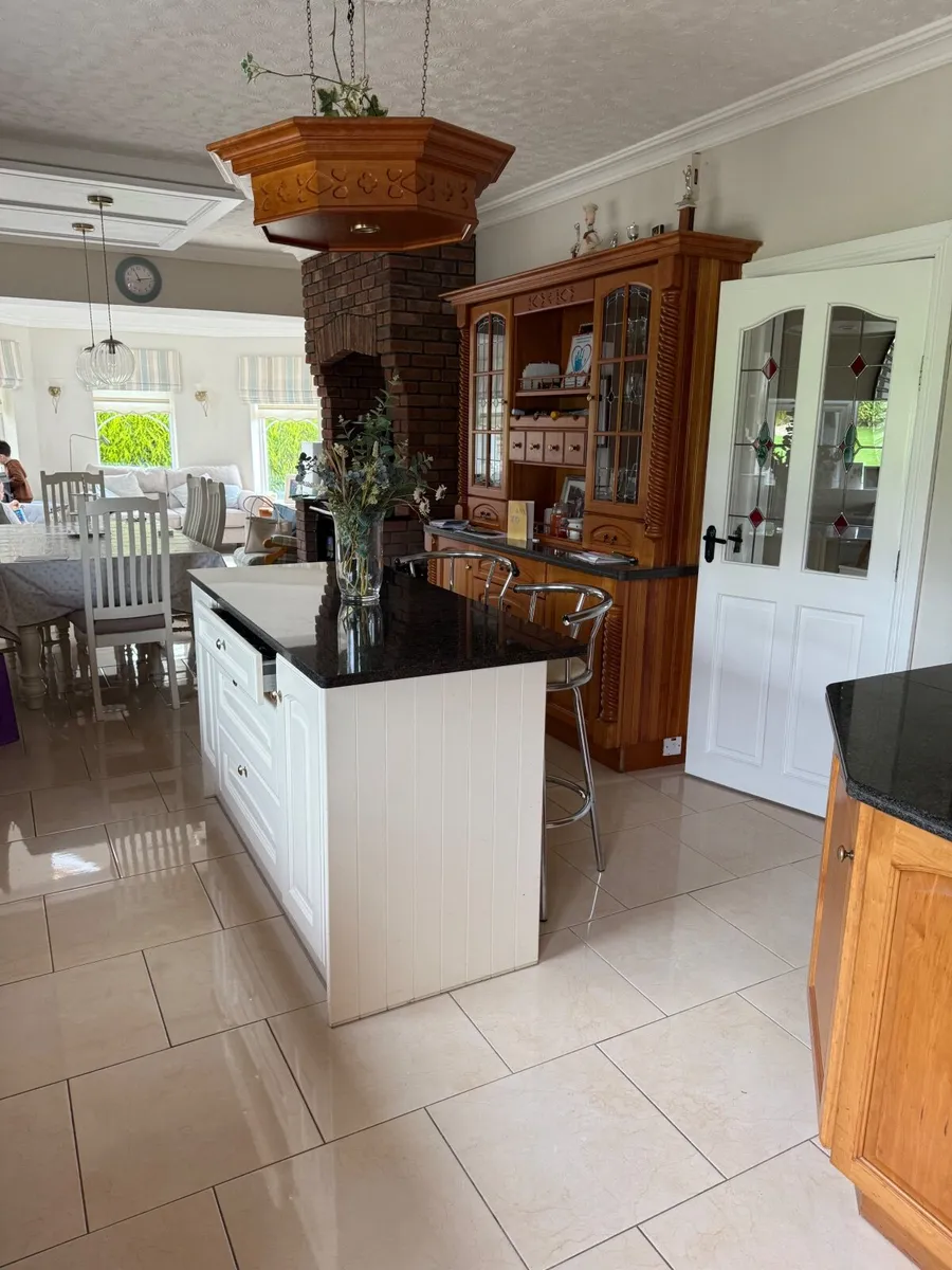 Kitchen unit - Image 2