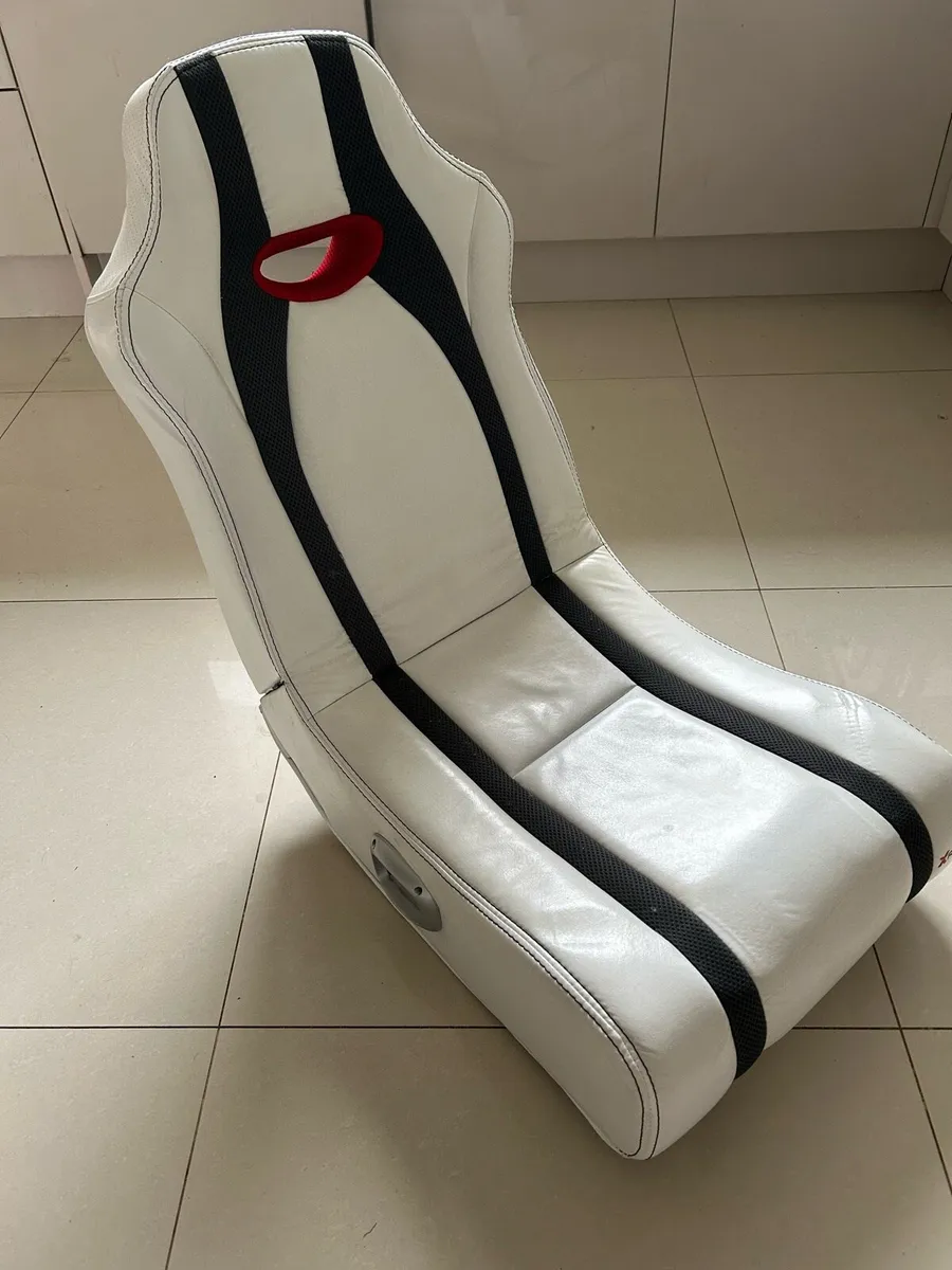 Gaming chair - Image 1