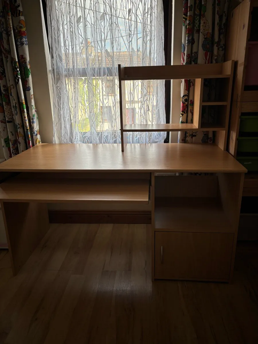 Study/desk - Image 2