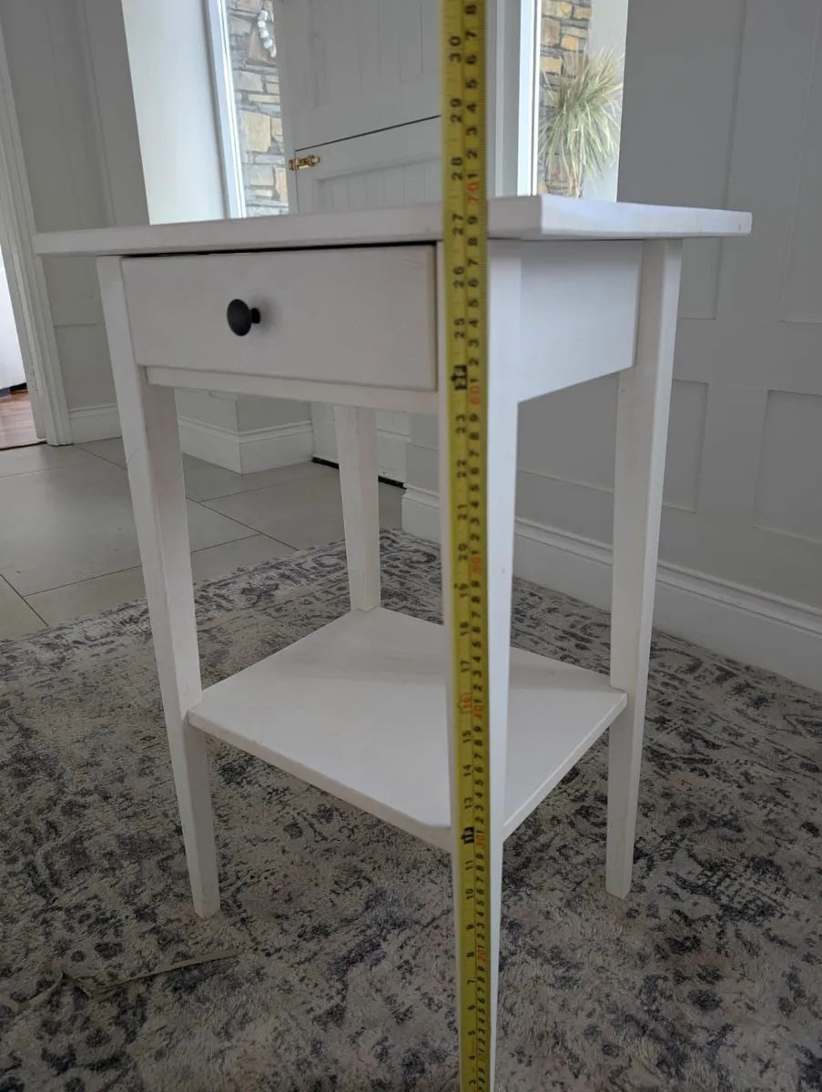 White lamp table - Image 3