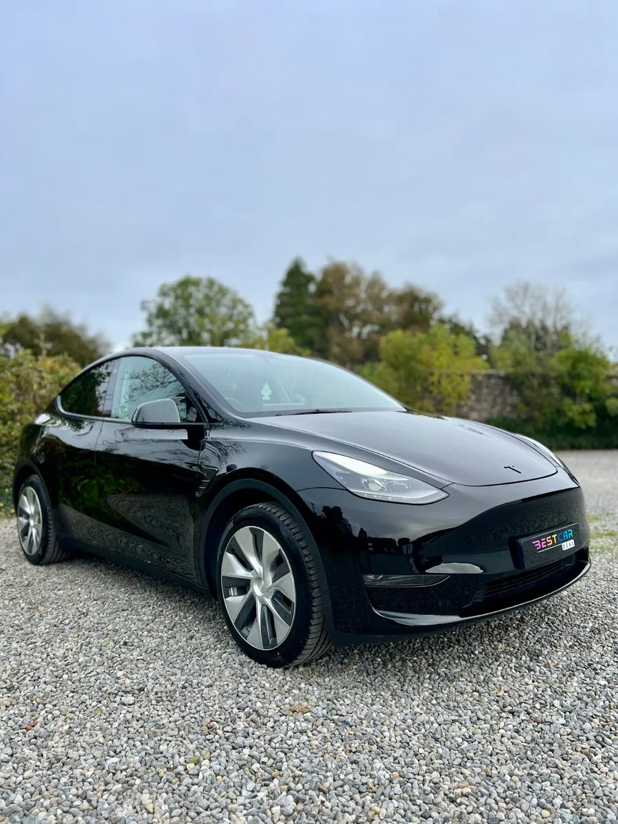 2023 Tesla Model Y Long-Range Dual Motor AWD - Image 3