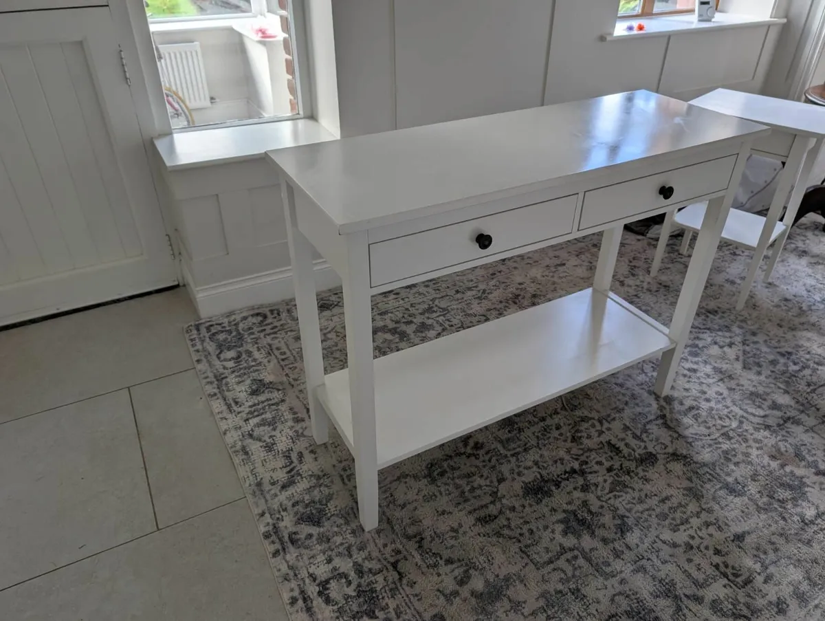 Console table - Image 1