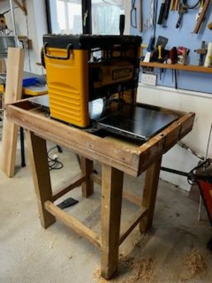 DeWalt portable Thickness Planer DW733 - Image 1