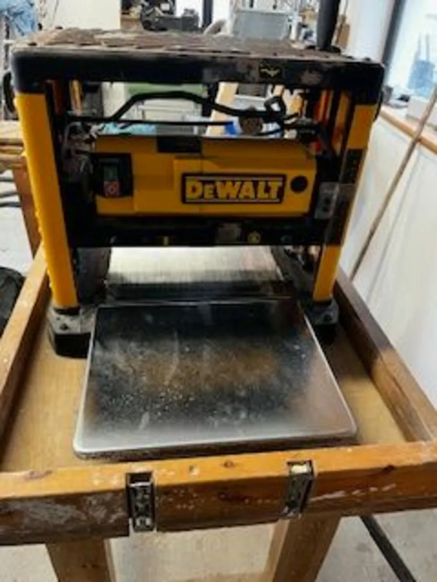 DeWalt portable Thickness Planer DW733 - Image 2