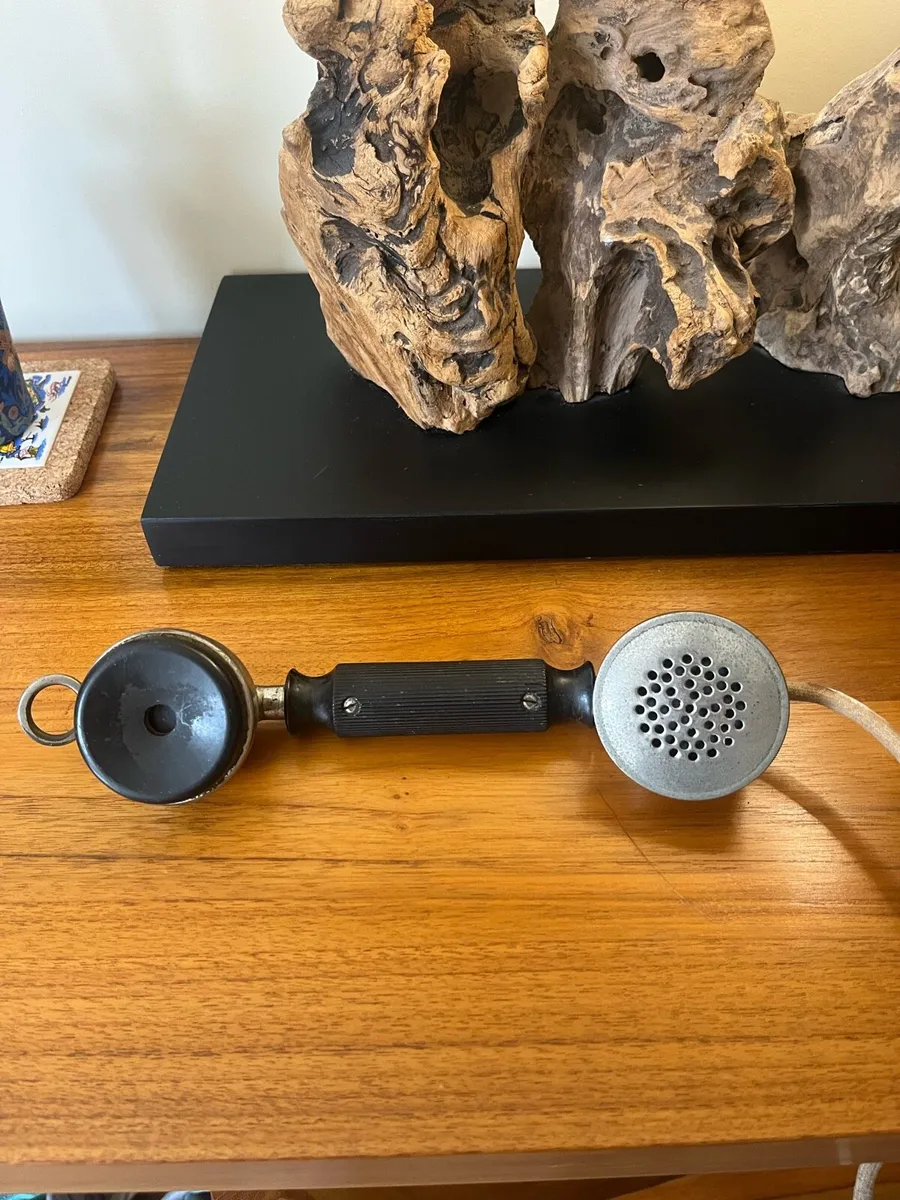 Antique Burgunder Paris Crank Telephone - Image 3