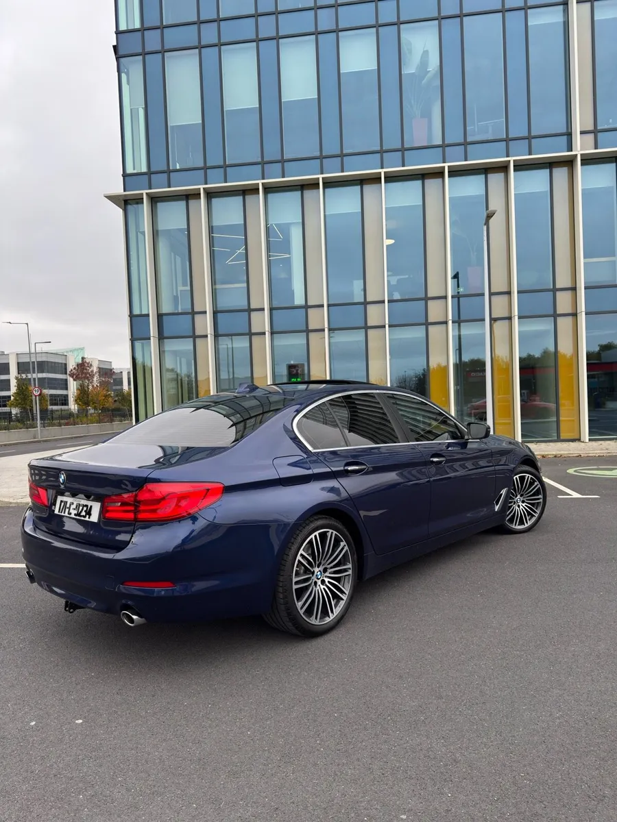 BMW 520d G30 SUNROOF 21.3k - Image 2