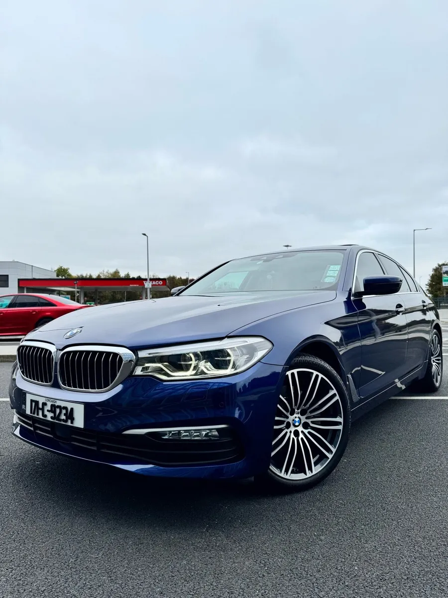 BMW 520d G30 SUNROOF 21k € - Image 1