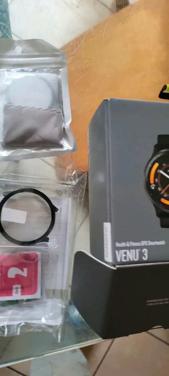 Garmin venu3  as new - Image 2