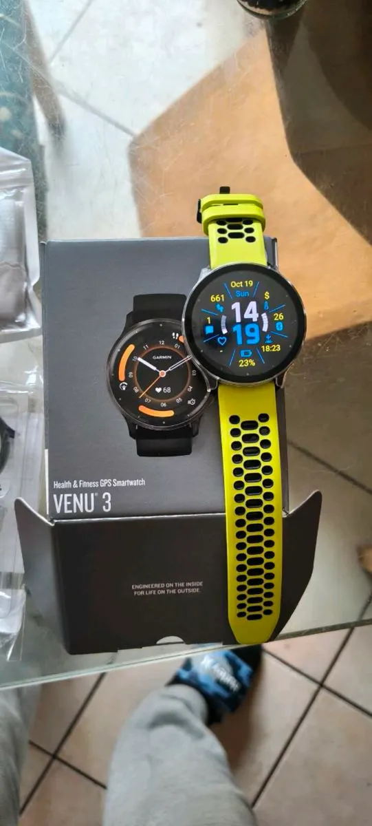 Garmin venu3  as new - Image 3