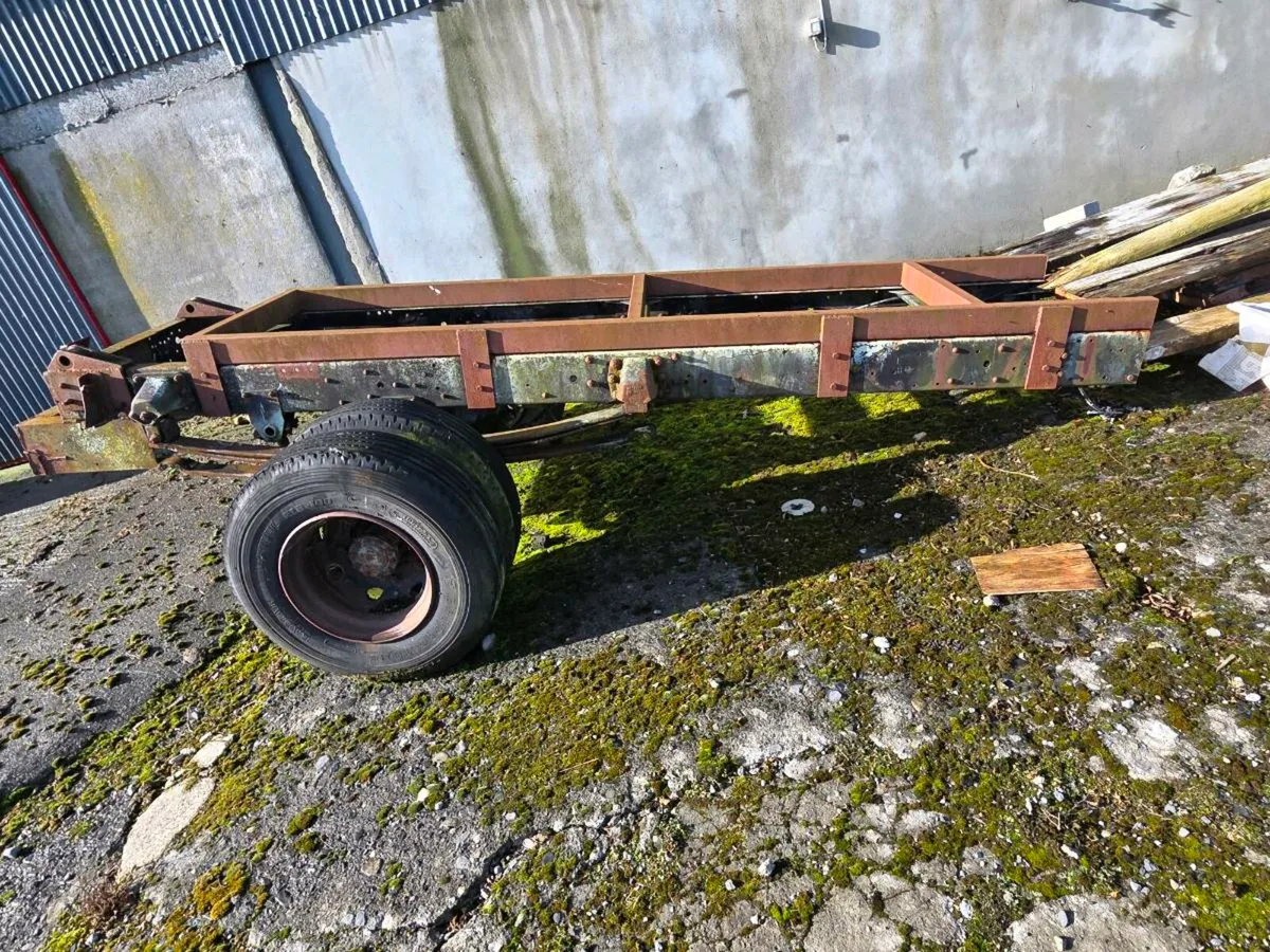 Trailer chassis loader bucket,  weight block - Image 2