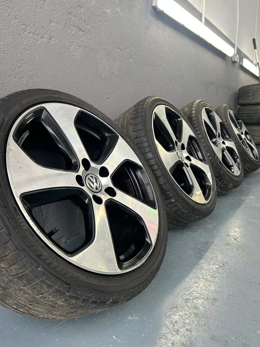 18” GENUINE GOLF GTI ALLOY WHEELS & TYRES - Image 1