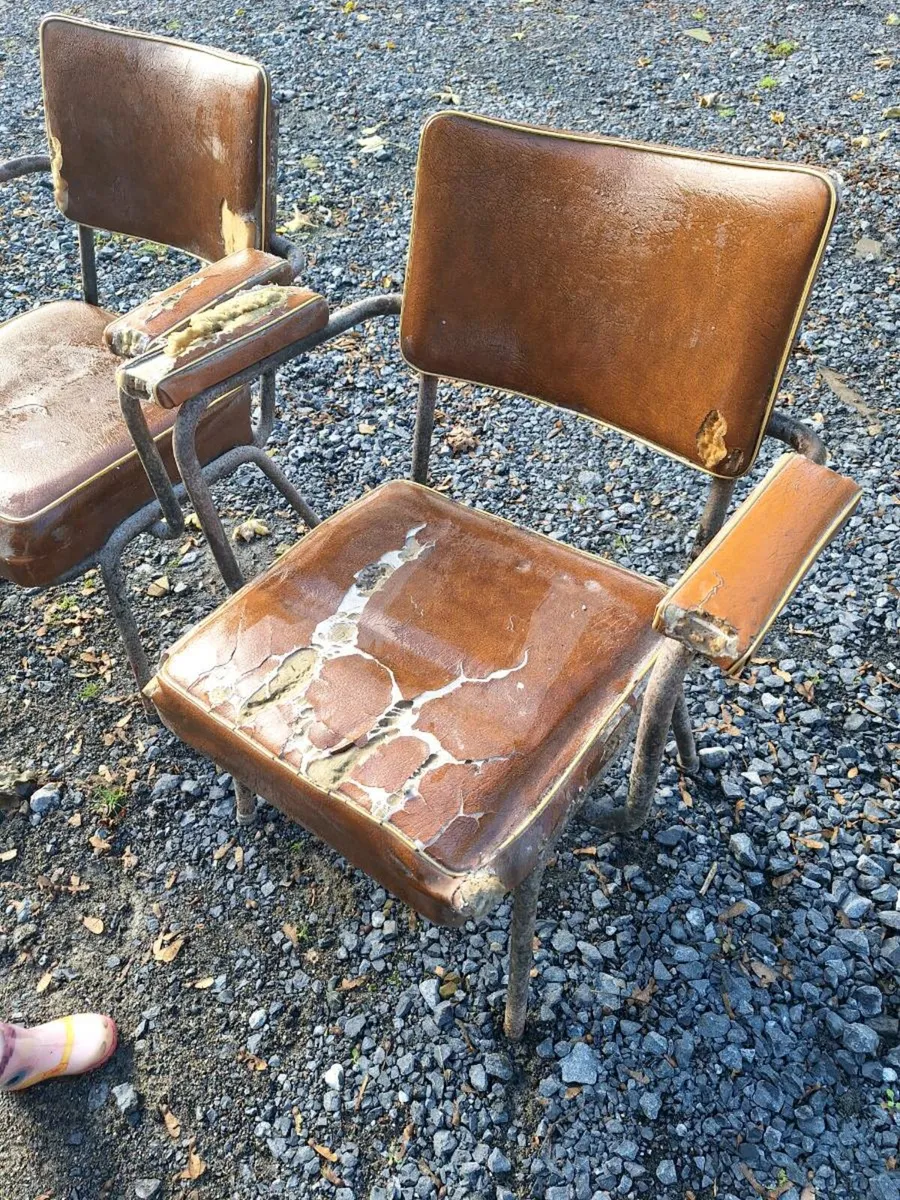 2 Chairs - Image 2