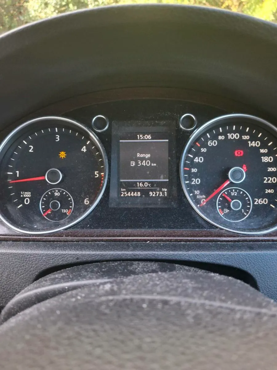 Volkswagon Passat - Image 3