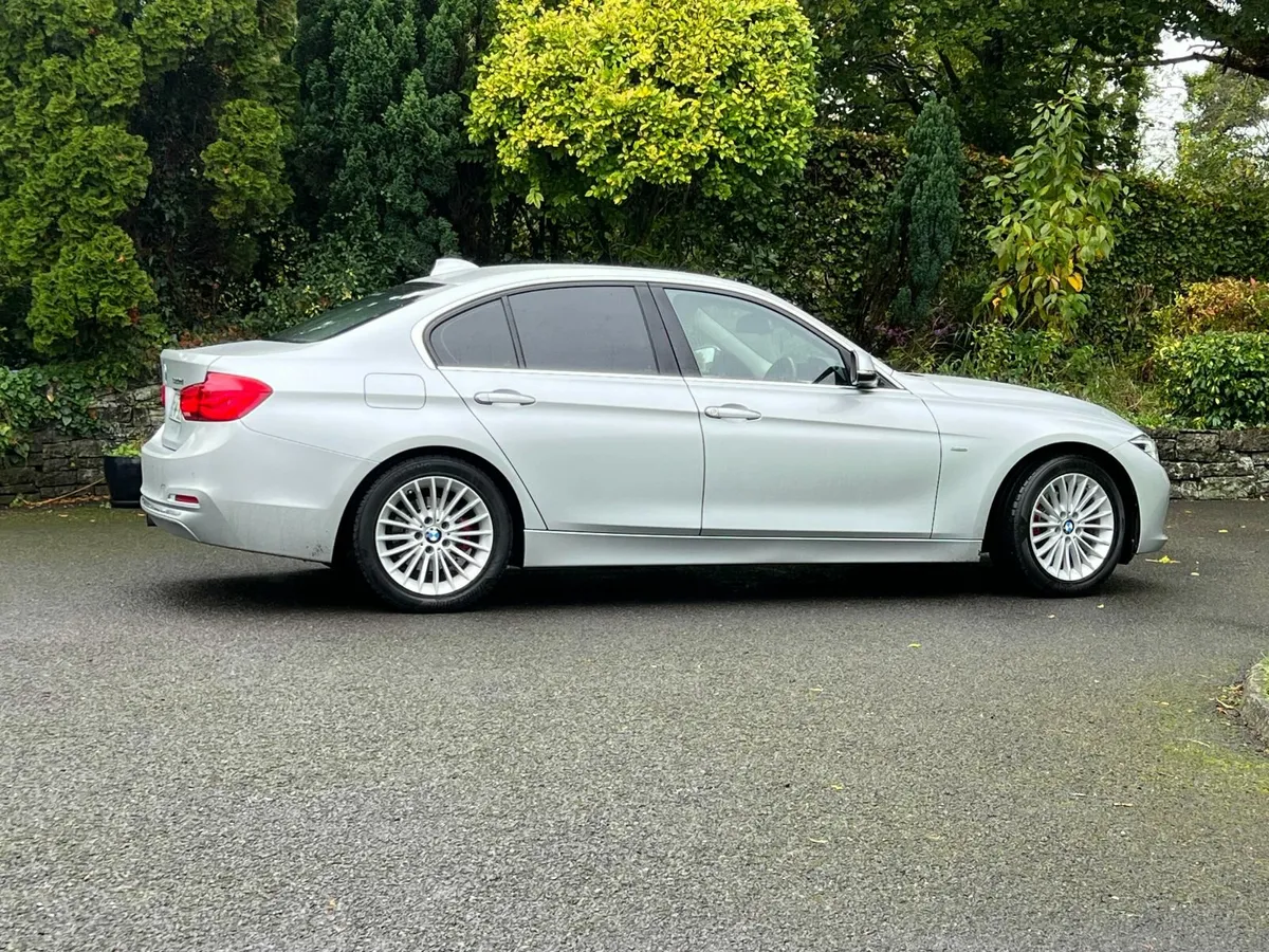 BMW 3-Series 2016 320D - Image 4
