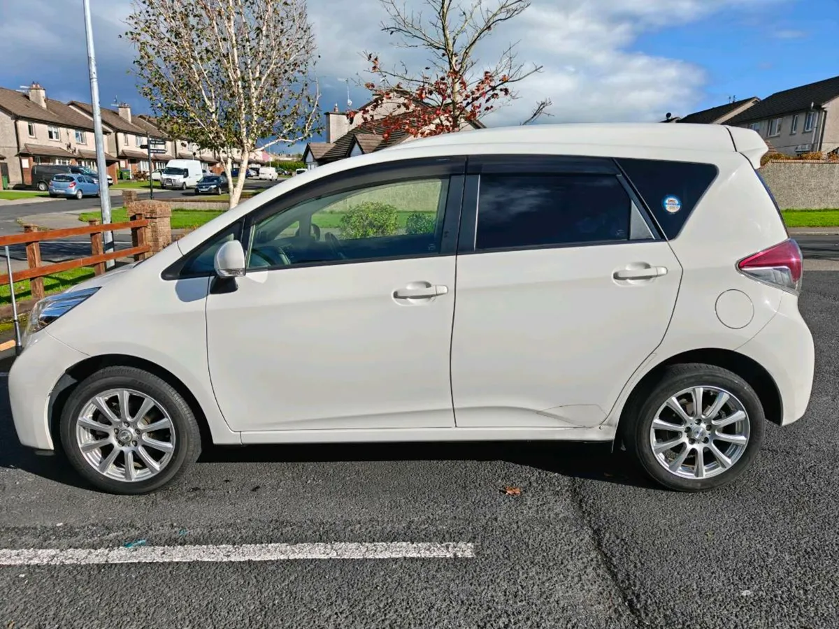 2015 Toyota ractis wheelchair accessible - Image 4