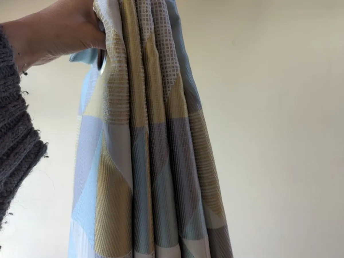 curtains - Image 3