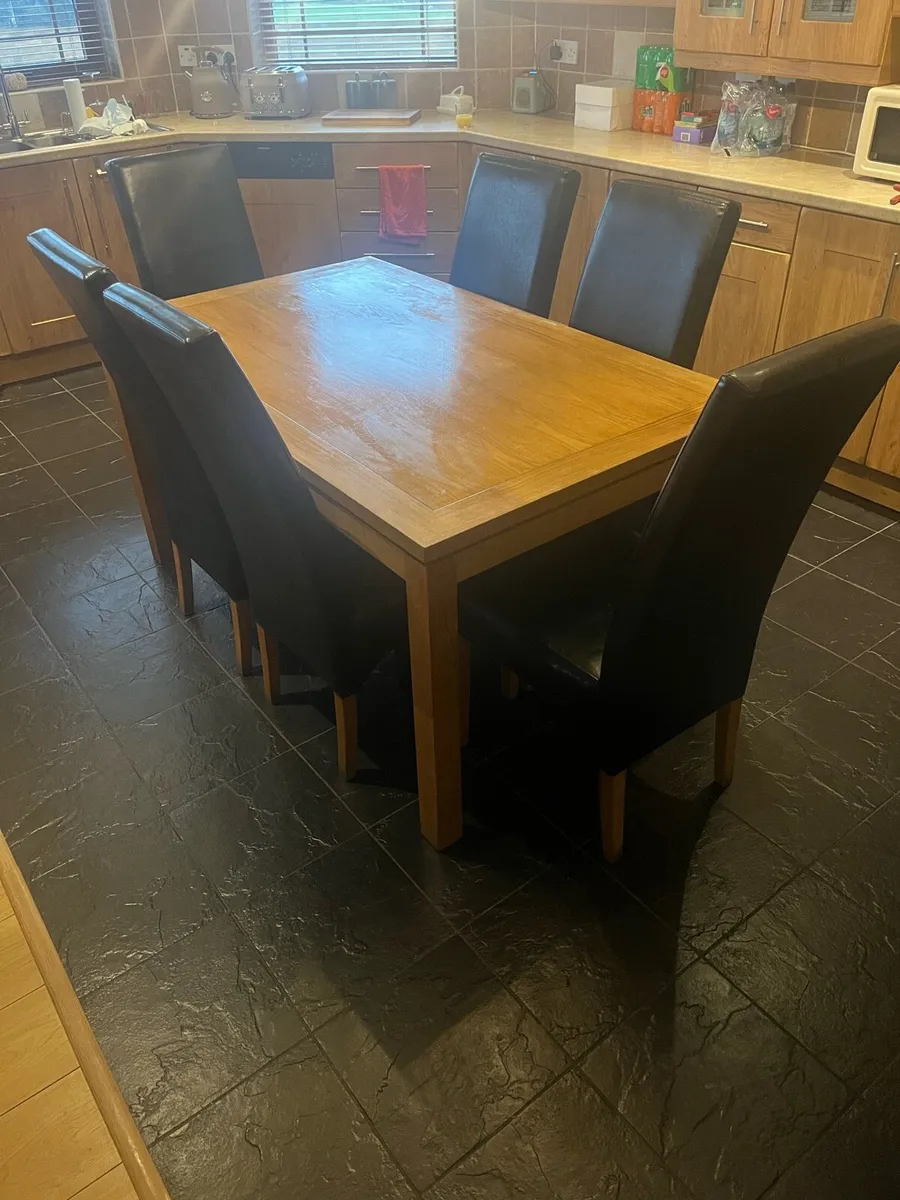 Kitchen Table and 6 black leather chairs - Image 3