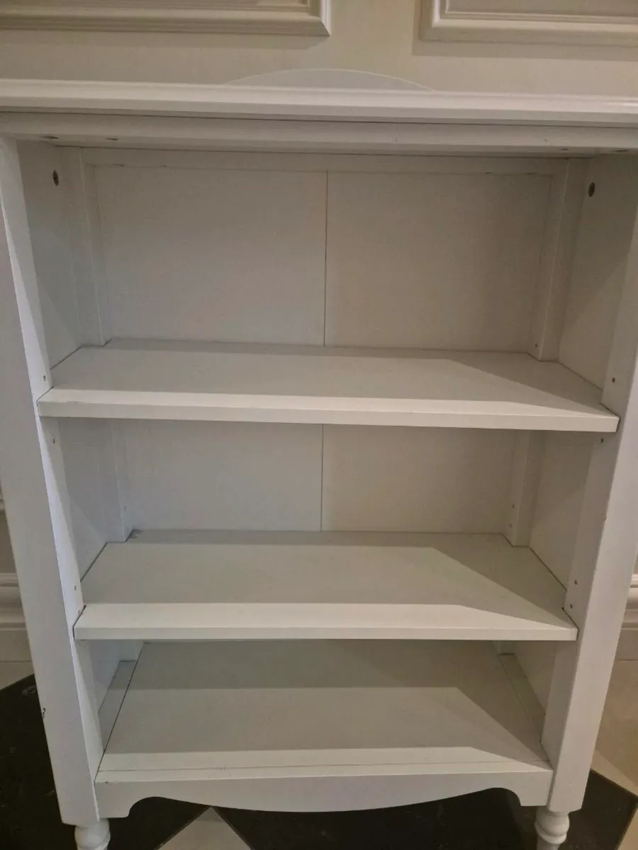 Bookshelf - Image 2