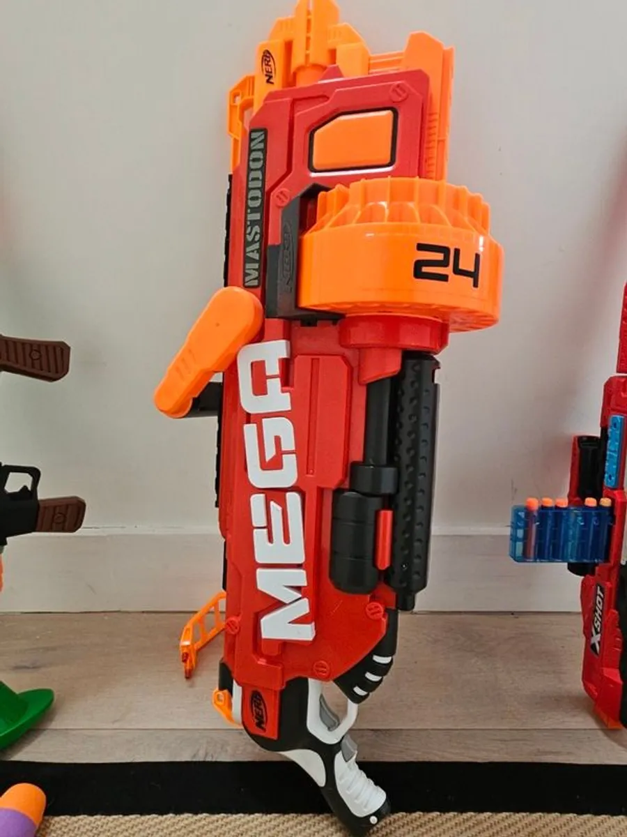 Collection of Nerf Guns, vests, safety goggles - Image 3