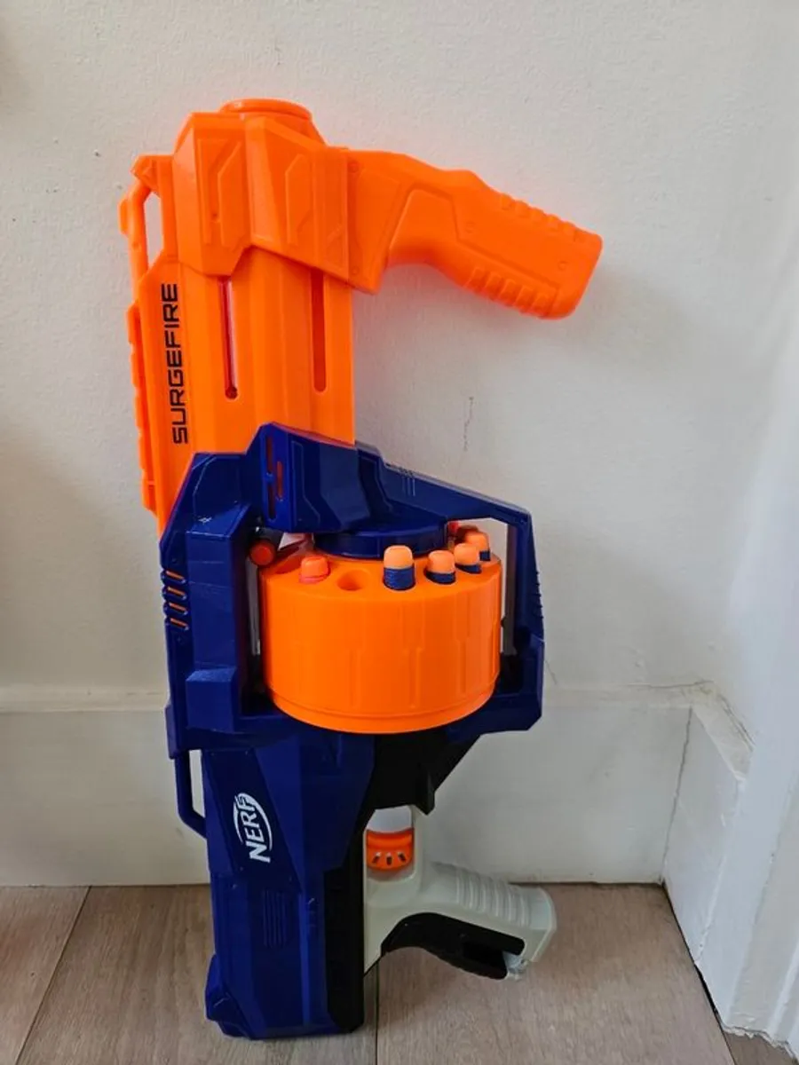 Collection of Nerf Guns, vests, safety goggles - Image 4