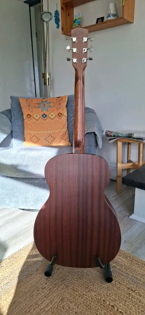 Guitar - Image 2