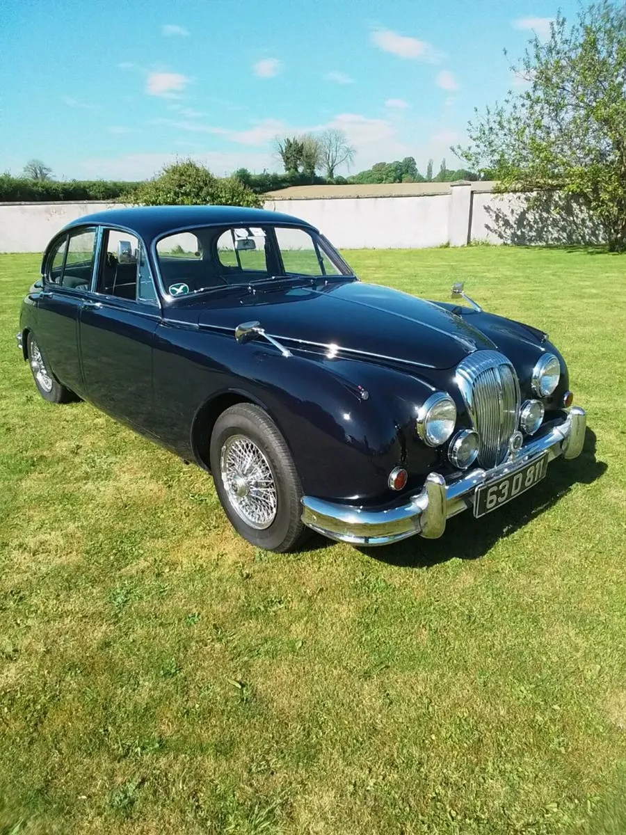 Vintage car - Image 4