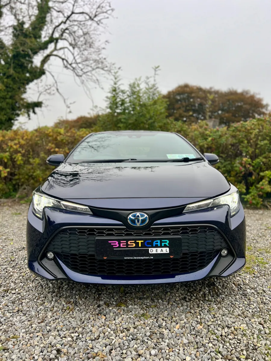 2022 Toyota Corolla 1.8 Hybrid Luna Automatic - Image 3