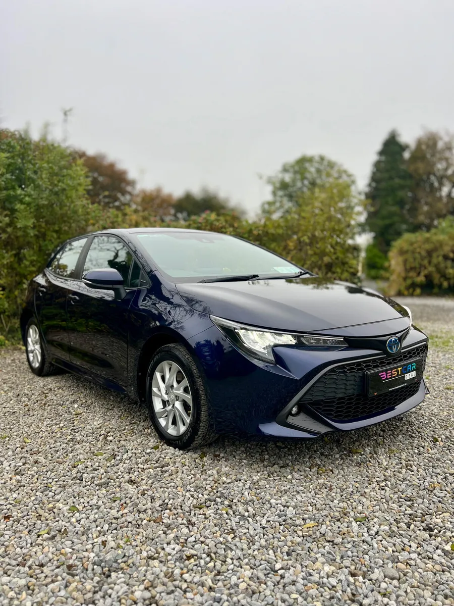 2022 Toyota Corolla 1.8 Hybrid Luna Automatic - Image 2