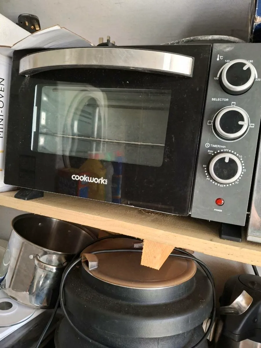 Small portable oven - Image 2