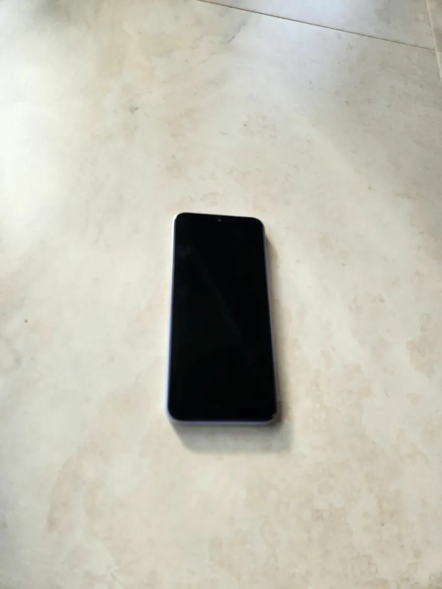 Phone - Image 1