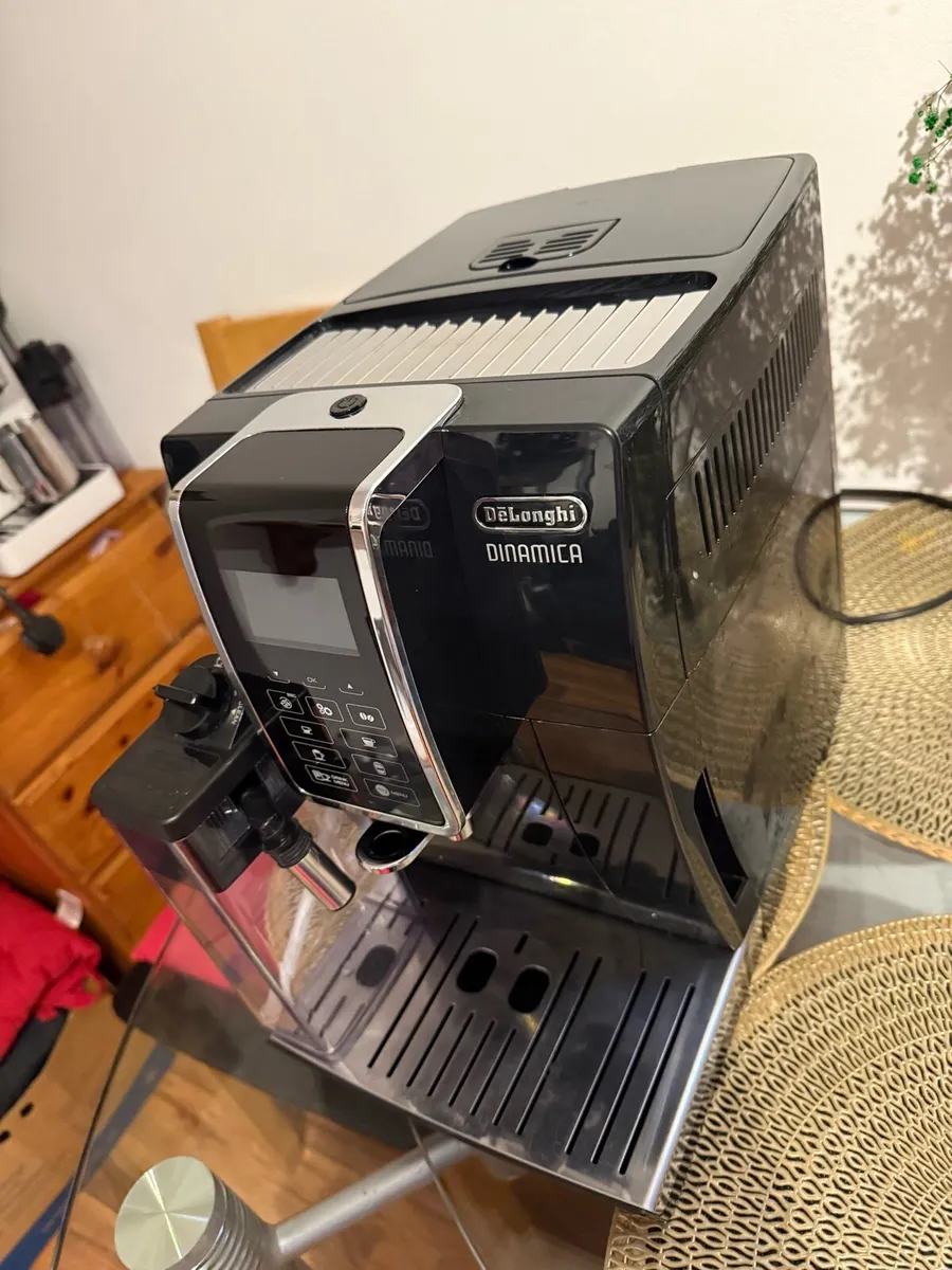 Delonghi Dinamica Coffee machine - Image 2