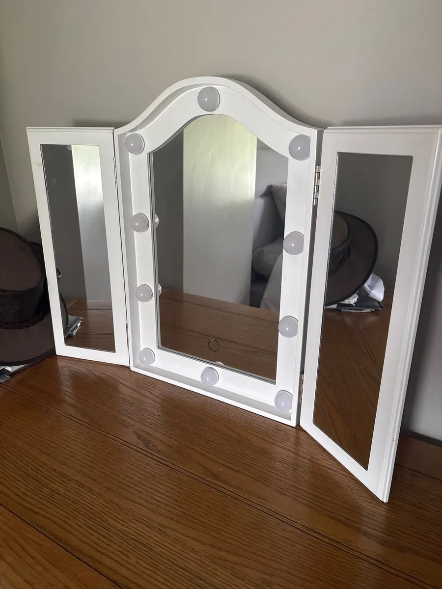 Mirrors - Image 1