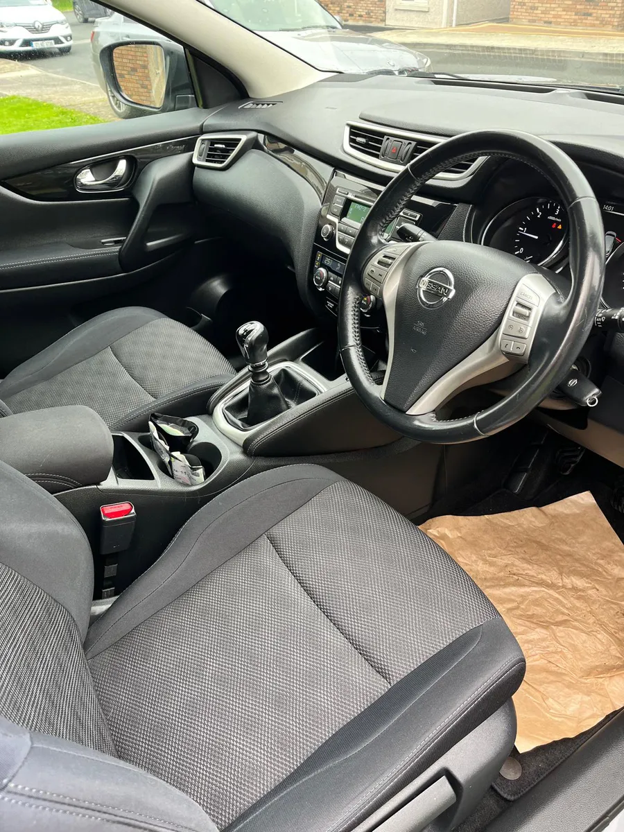 152 NISSAN QASQAI DIESEL 1 Owner LOW MILAGE - Image 4