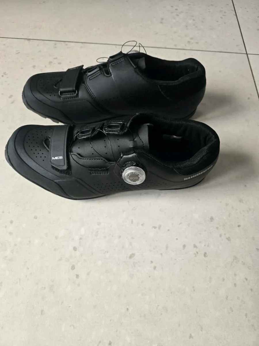 Shimano ME5 Cycling Shoes - Image 1