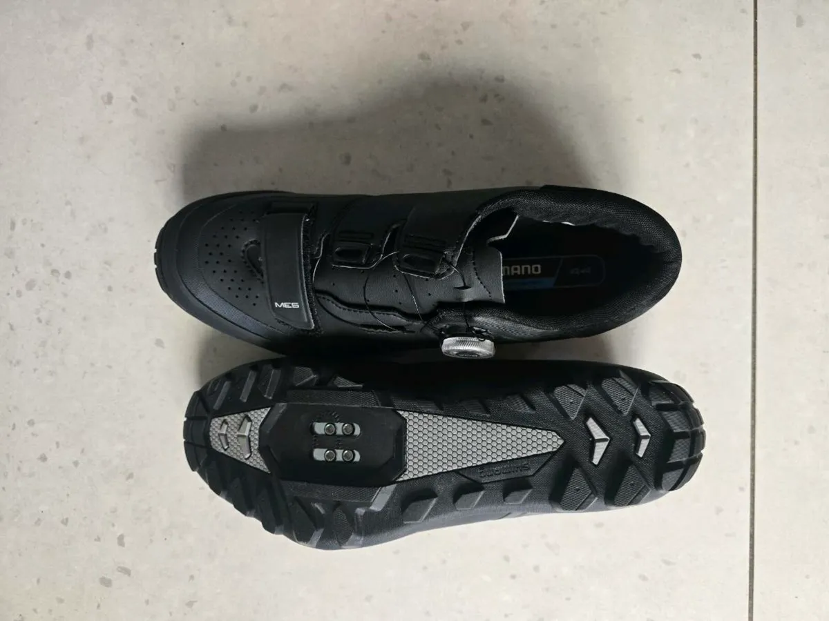 Shimano ME5 Cycling Shoes - Image 2