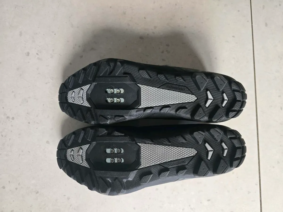 Shimano ME5 Cycling Shoes - Image 4