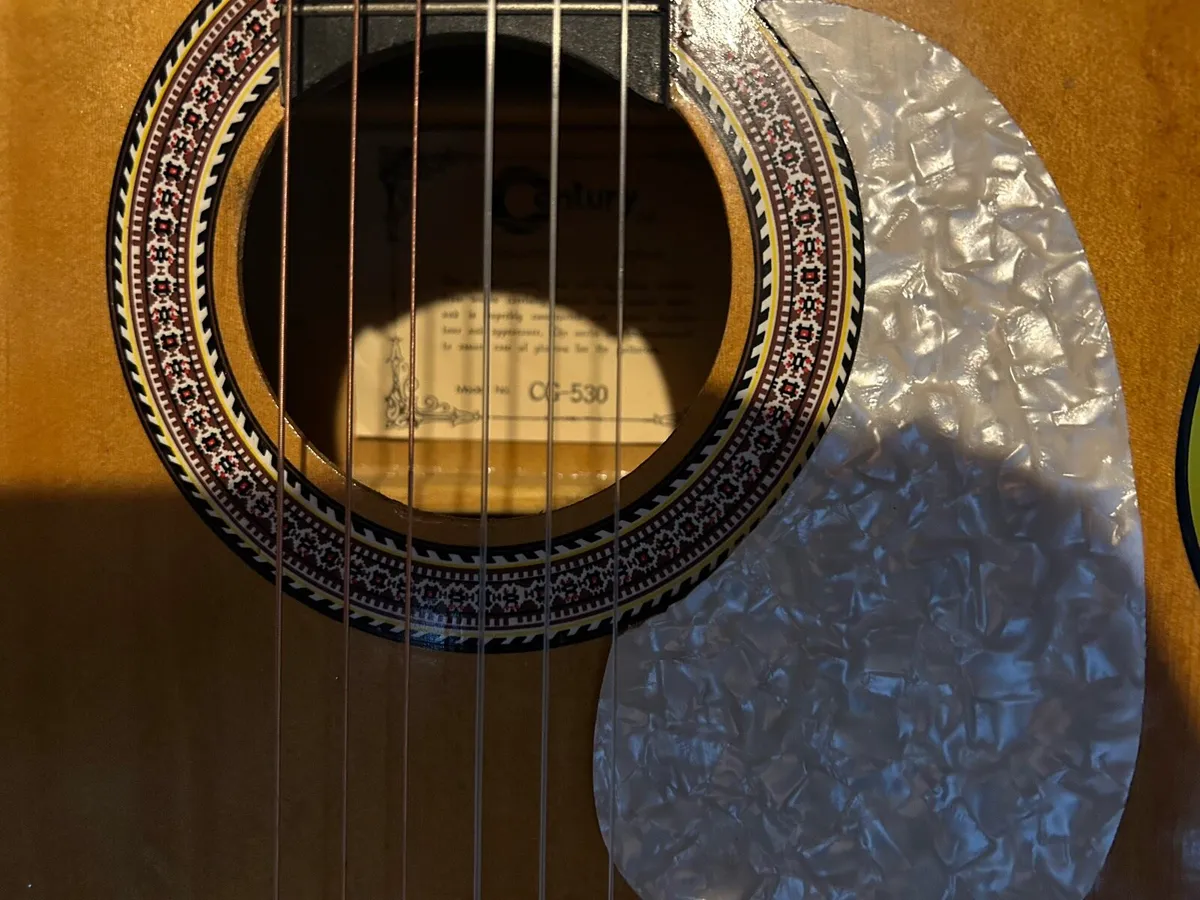 Sakura CG530 acoustic guitar - Image 3