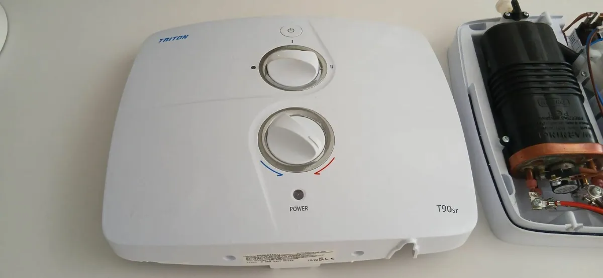Triton Sr90 9kw electric shower - Image 2