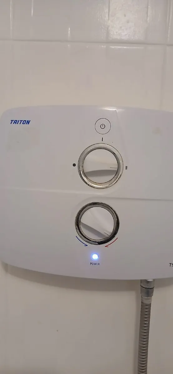 Triton Sr90 9kw electric shower - Image 3