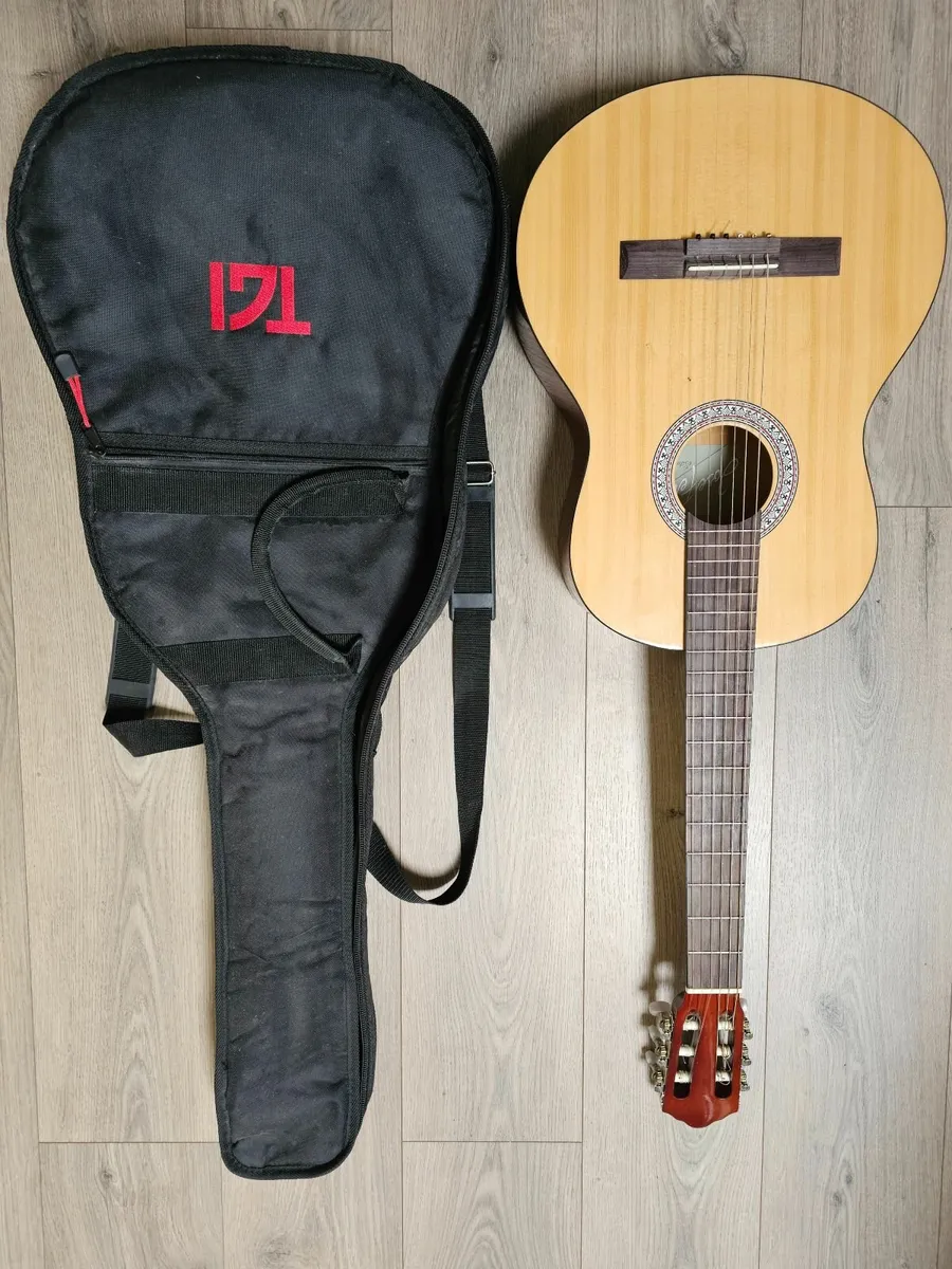 4/4 Classical Guitar with Case - Image 3