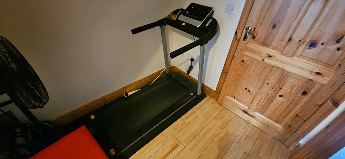 Treadmill - Image 1