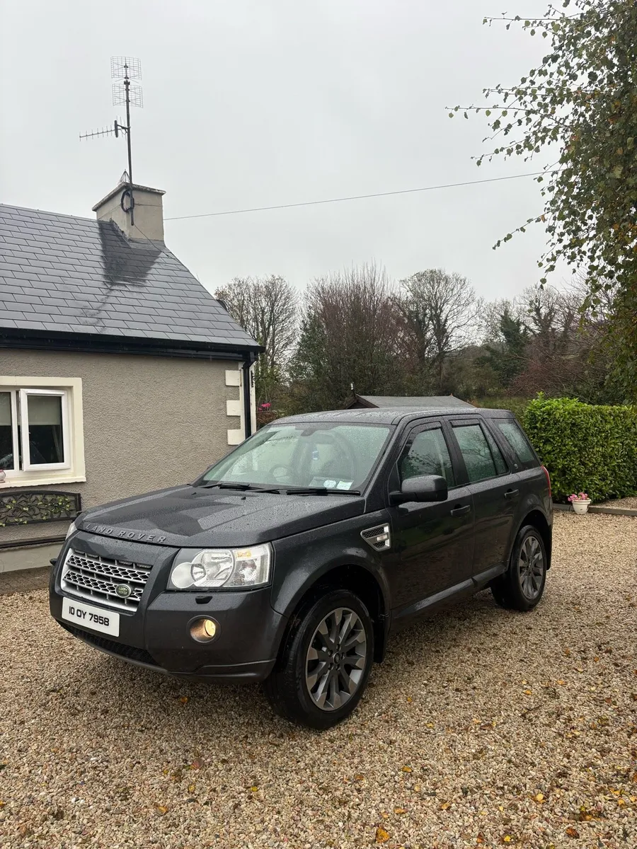 2010 Landrover Freelander - Image 2