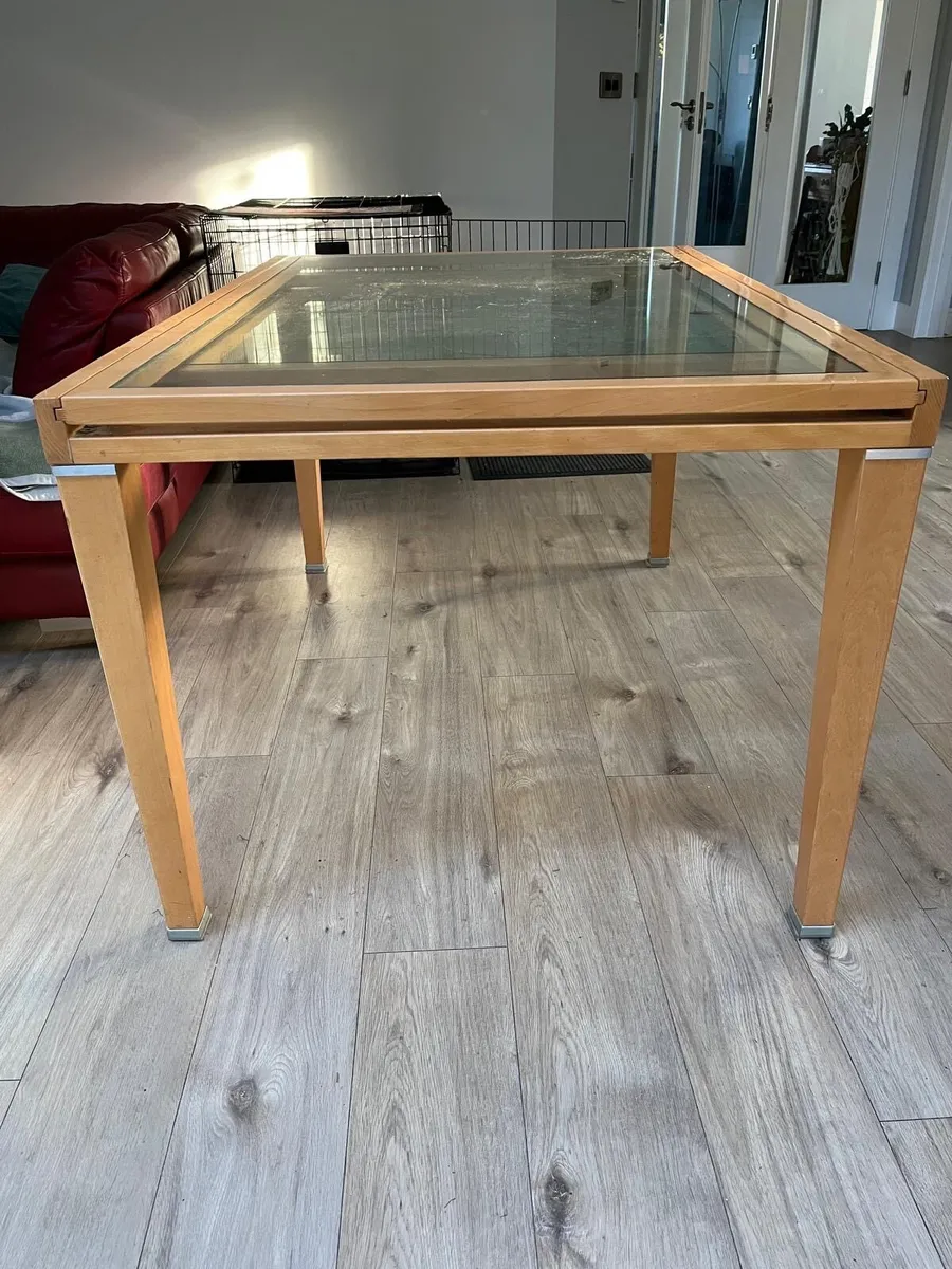 Kitchen Table and chairs - Image 1