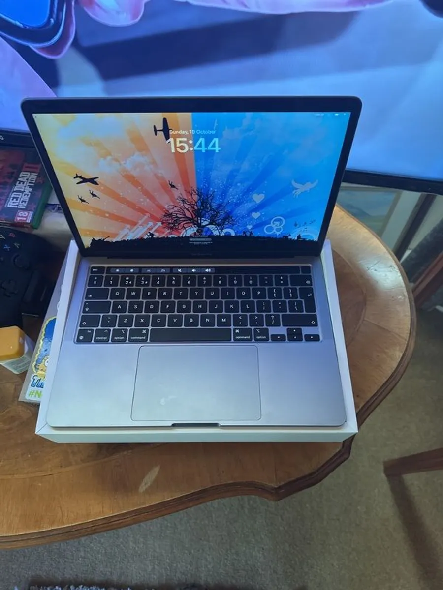 Macbook Pro - Image 2