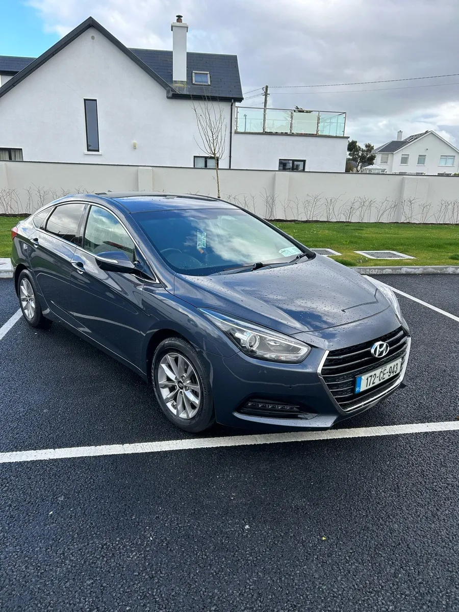 2017 Hyundai i40 1.7 CRDi SE Nav Blue Drive - Image 1