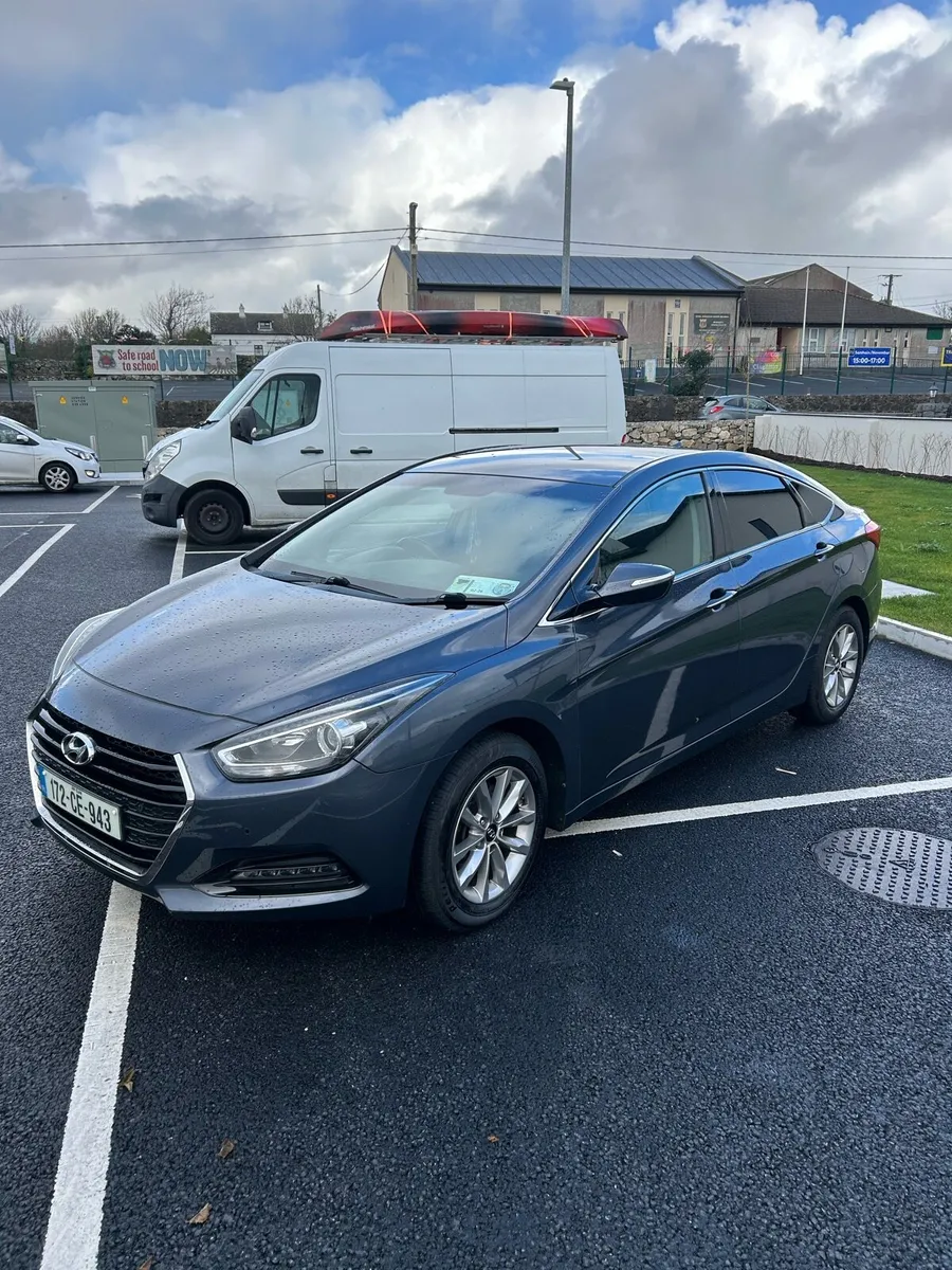 2017 Hyundai i40 1.7 CRDi SE Nav Blue Drive - Image 3