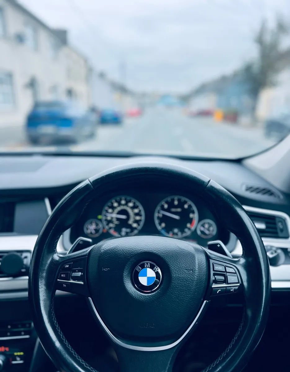 BMW 5-Series GT 2014 - Image 3