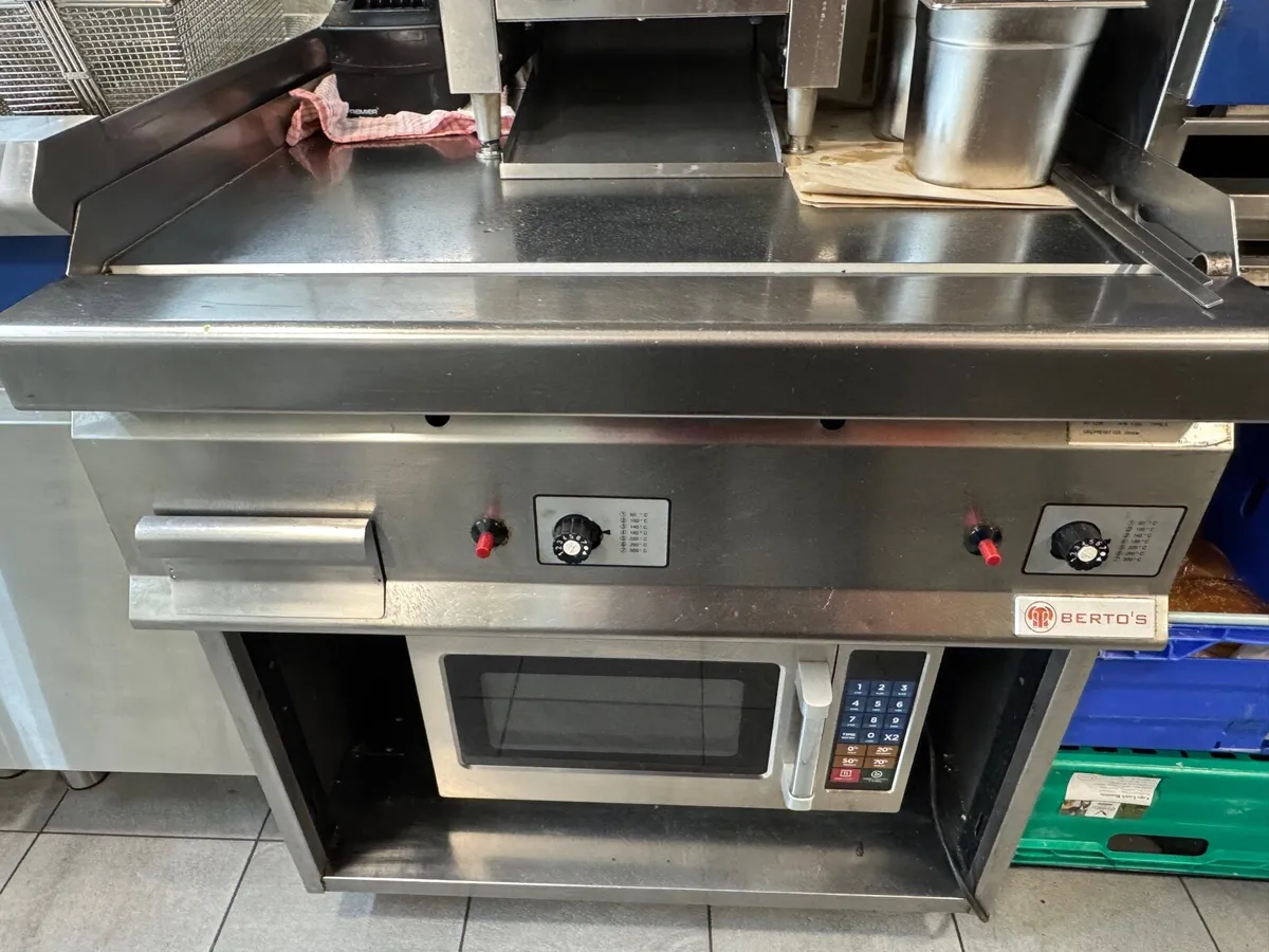 Chrome Top Griddle - LPG - Image 1
