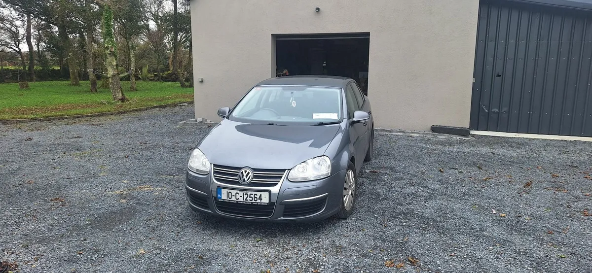 Volkswagen Jetta 2010 - Image 1